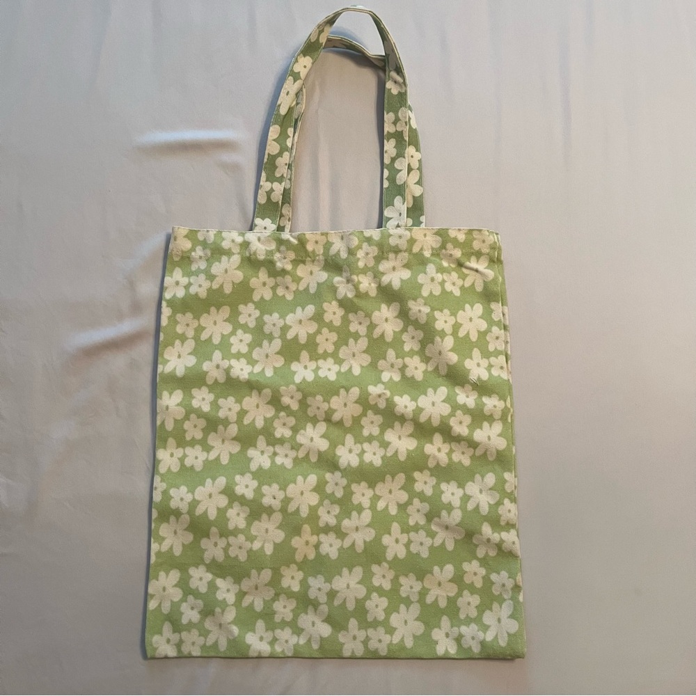 Aurelle Bikini Set & Tote - Picture 8 of 10
